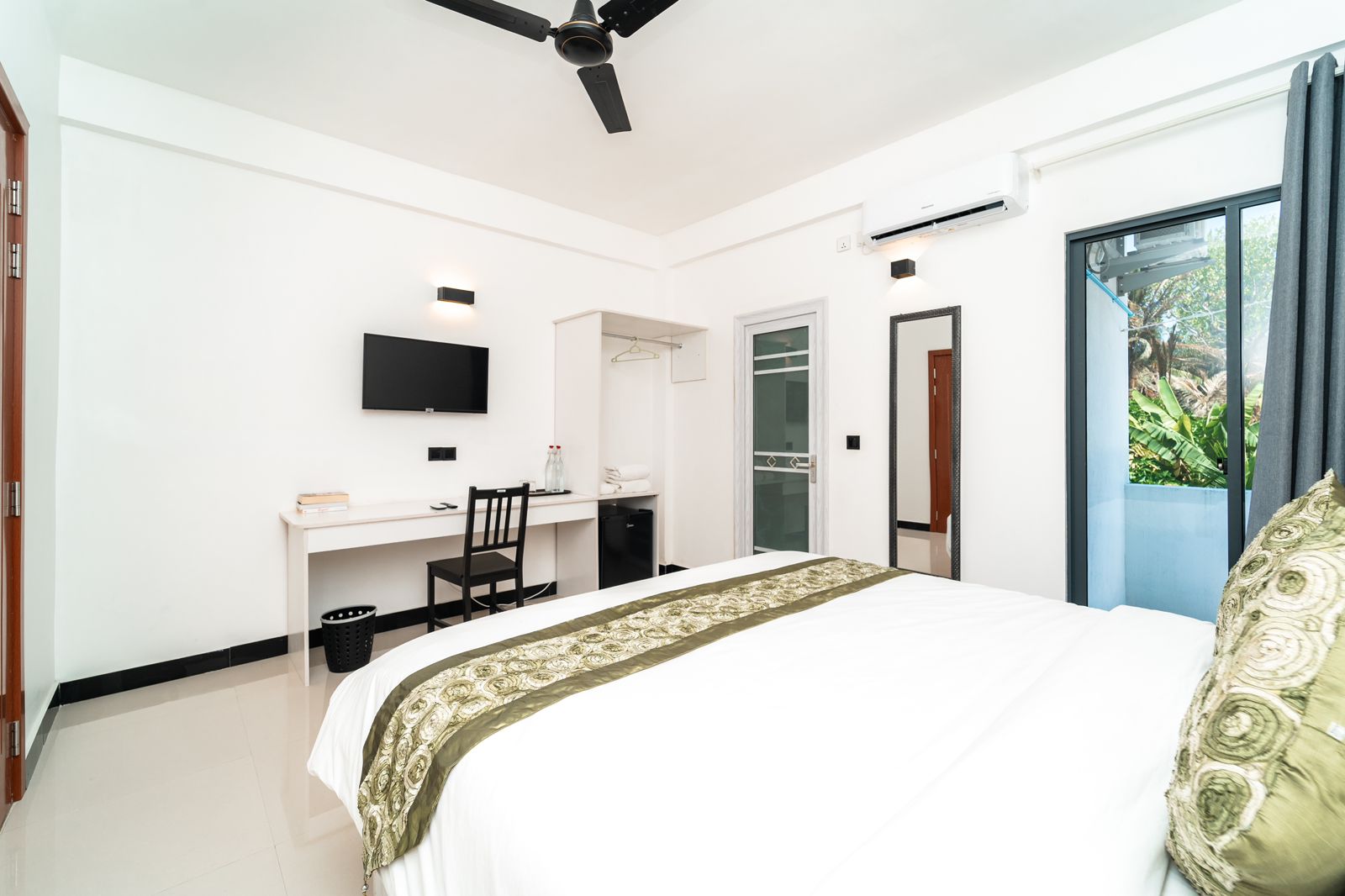 Double deluxe room at Cozy Roots, Fuvahmulah